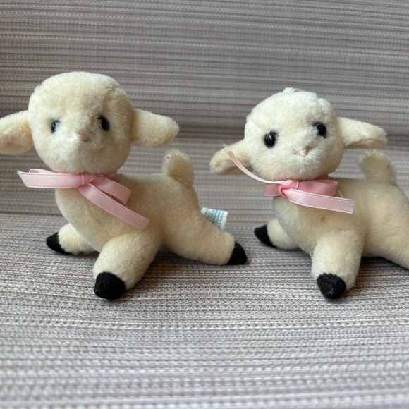 Rare (2) -Vtg. R Dakin Wool Lamb 1983 Mini 3.5" Plush Sheep Collectibles - Picture 1 of 13